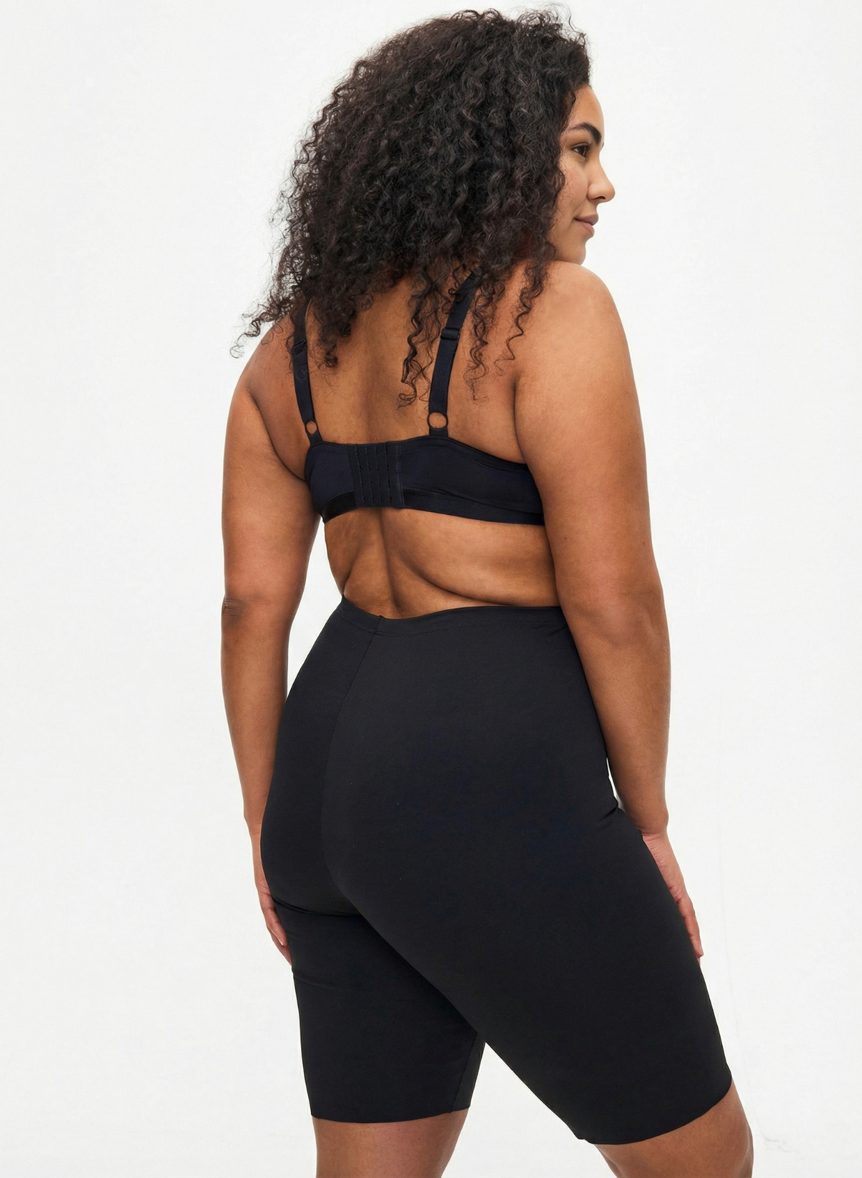 Light Mid-Thigh Short